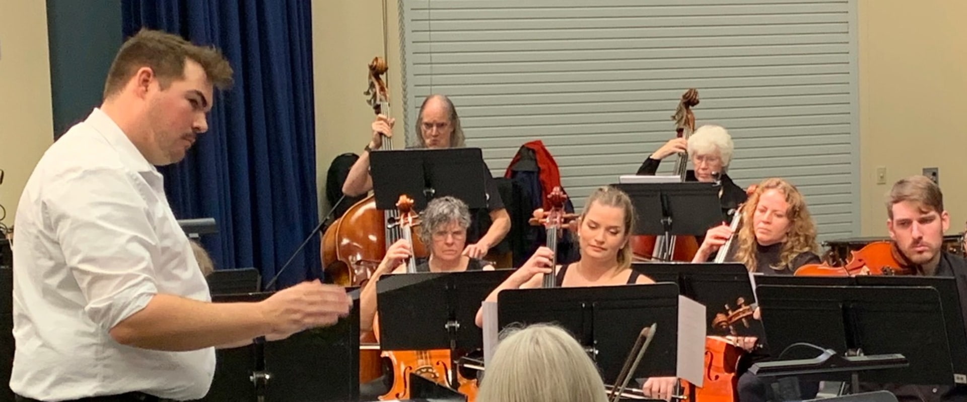 What is the Dress Code for Special Events Hosted by Members of the Orchestra in Williamson County, Texas?